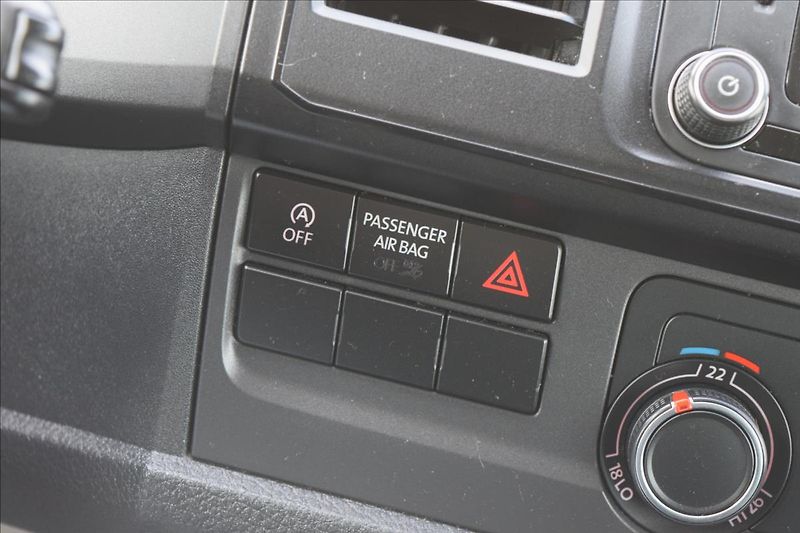 Volkswagen Transporter 2,0 TDI 110KW KLIMA TAŽNÉ - fotka 40 z 48
