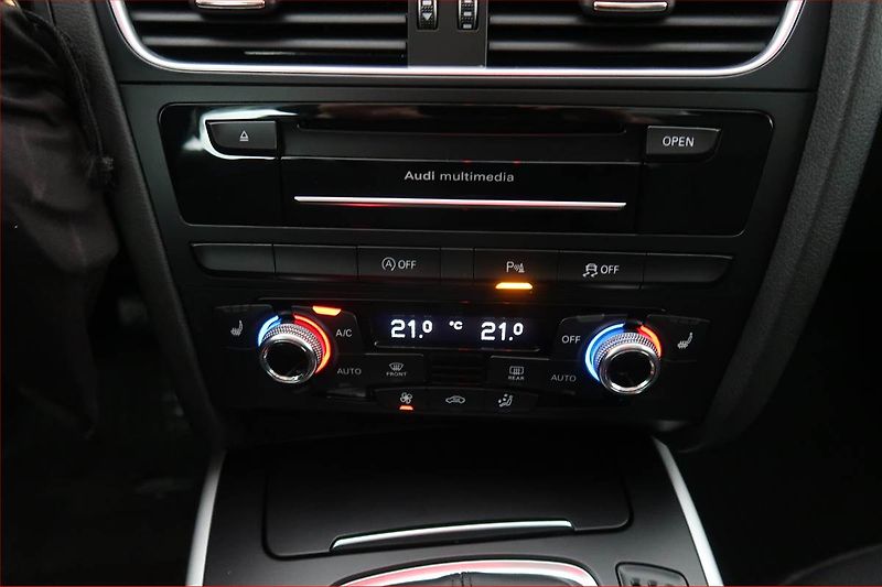 Audi A4 (2015) Sport 2.0 TDI, Navi, Bi-Xenony - fotka 12 z 18
