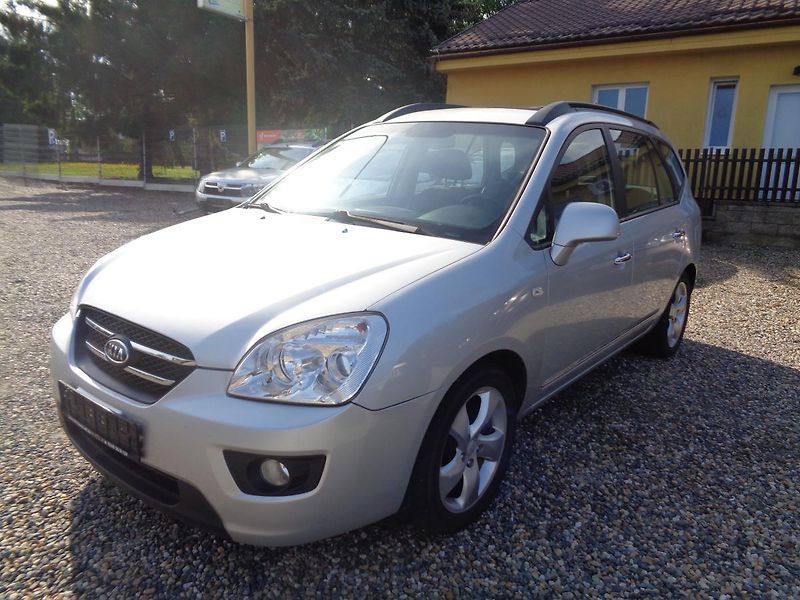 Kia Carens 2,0 - fotka 1 z 20