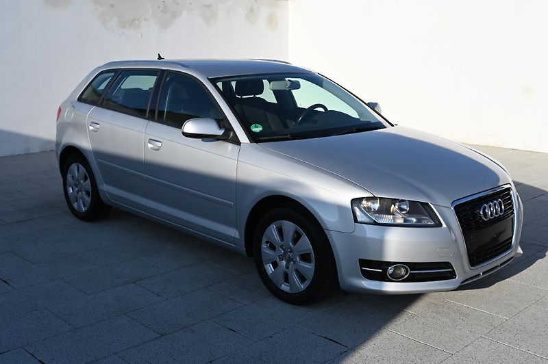 Audi A3 1.4TFSI 92KW Rezervace 6/2011 - fotka 3 z 31