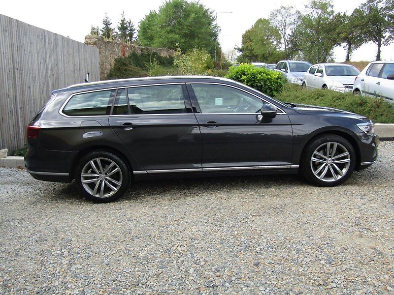 Volkswagen Passat Variant (2020) 2.0 TDI 110kW DSG  ACC - fotka 9 z 45