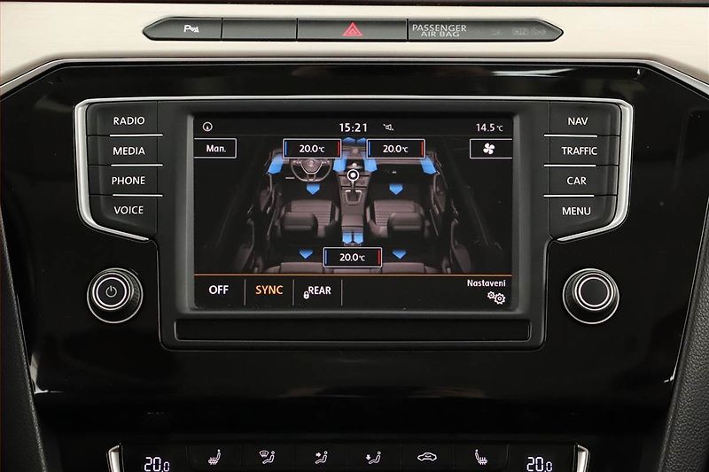 Volkswagen Passat (2015) Highline 2.0 TDI, Tempomat - fotka 14 z 20