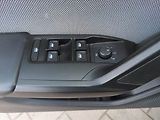 Seat Leon (2022) 2.0 TDI, Automat, Navi - náhled 17