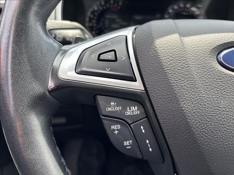 Ford S-MAX 2,0 EcoBlue 132kW Titanium 4X4 - fotka 27 z 39