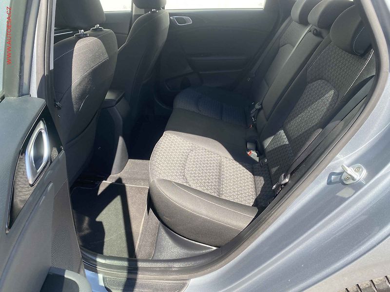 Kia Ceed (2019) 1.4 T-GDi, Vision, navi - fotka 10 z 18