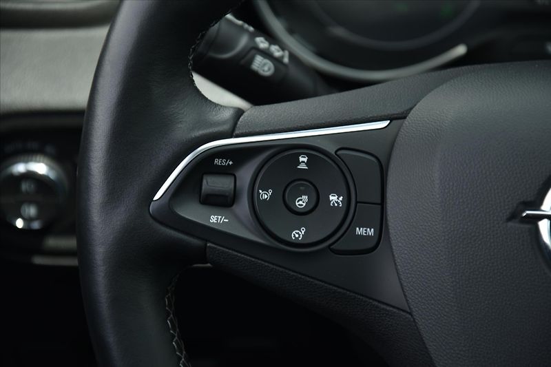 Opel Grandland X 1.5 CDTi 96kW ULTIMATE - fotka 16 z 29