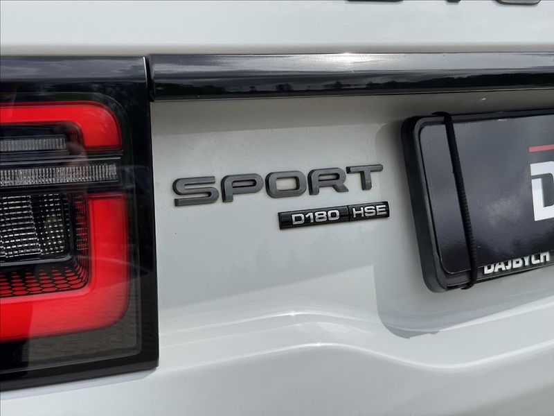 Land Rover Discovery Sport 2,0 D180 R-Dynamic HSE ČR DPH - fotka 35 z 39
