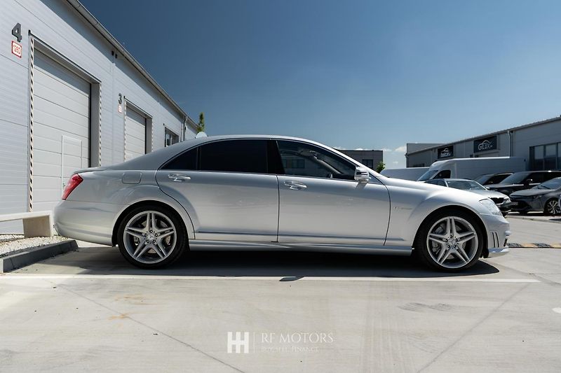 Mercedes-Benz Třídy S (2013) AMG S 63 5.5 V8 Biturbo - fotka 6 z 56