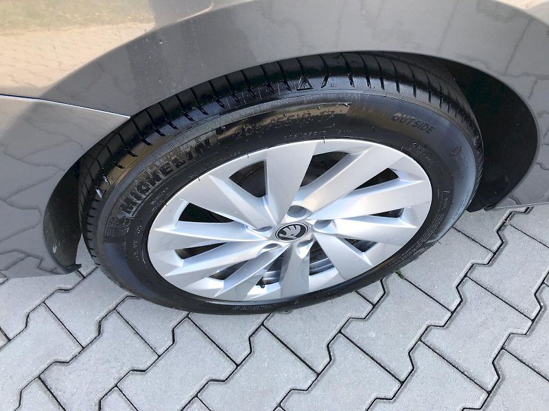 Škoda Octavia (2025) COMBI TOP SELECTION 1,5 TSI M- - fotka 15 z 27