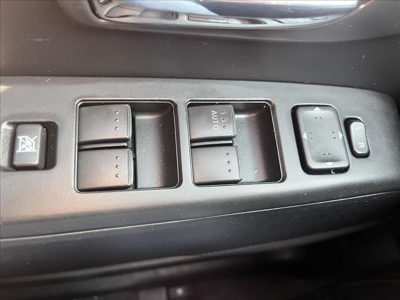 Mazda 5 1,6 MZRCD 7MÍST SERVIS ROZVODY - fotka 33 z 45