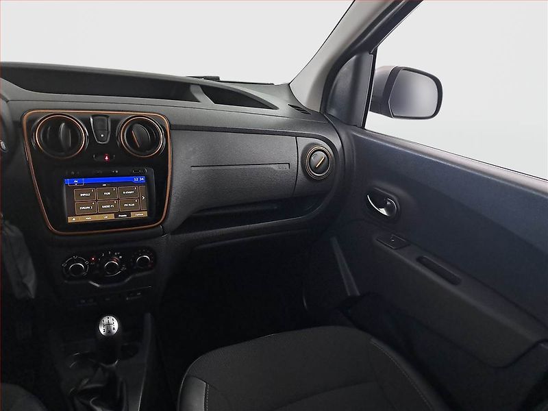 Dacia Dokker (2018) Stepway 1.2 TCe, 5Míst, ČR - fotka 8 z 15