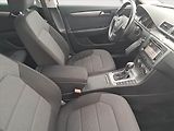 Volkswagen Passat (2013) 2.0 TDI, Automat, Xenony - náhled 9