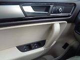Volkswagen Touareg 3,0 TDI - náhled 12