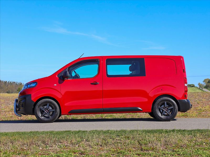 Citroën Jumpy 1,5 HDI 75kW CZ 6-Míst Tažné - fotka 4 z 34