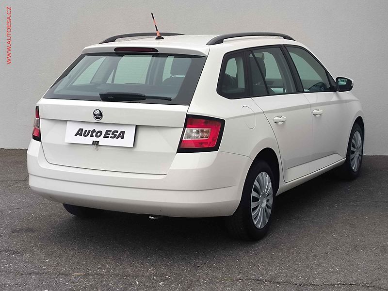 Škoda Fabia (2015) 1.2 TSi, 2.maj,ČR, Ambition - fotka 4 z 16