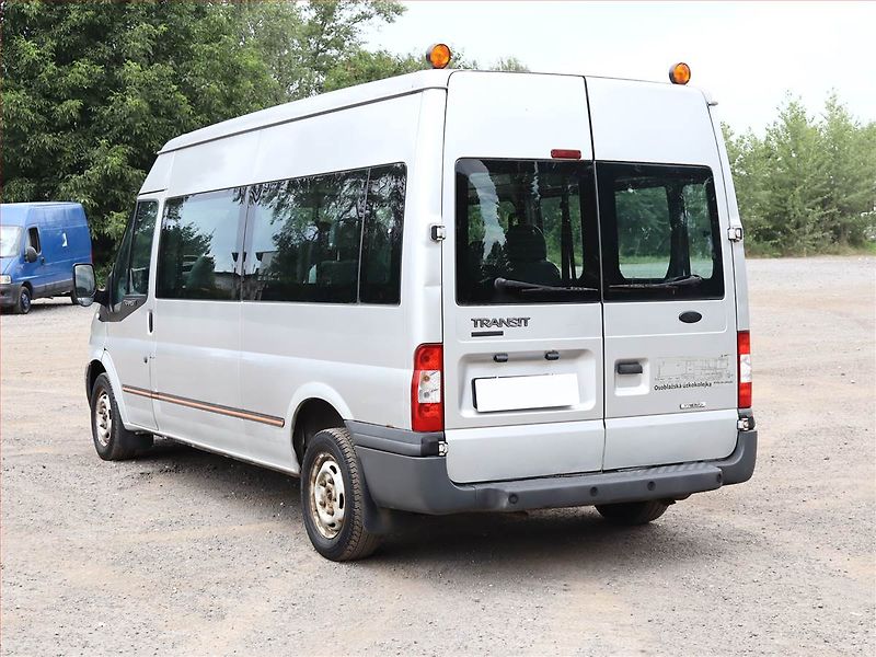 Ford Transit (2008) Trend 2.2 TDCi, Bus, 9Míst - fotka 4 z 12