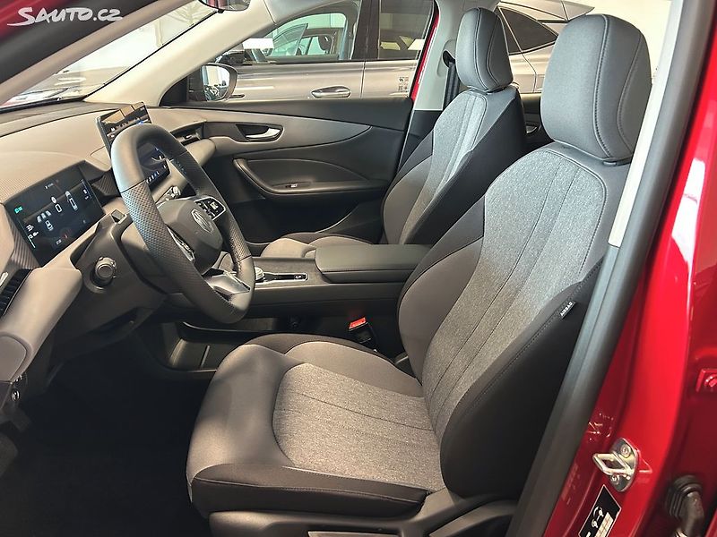 MG MGS5 EV (2025) Emotion 64kWh - fotka 12 z 14