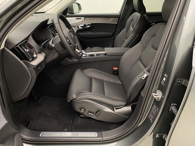 Volvo XC90 (2026) B5 AWD AUT BRIGHT PLUS 7míst - fotka 4 z 73