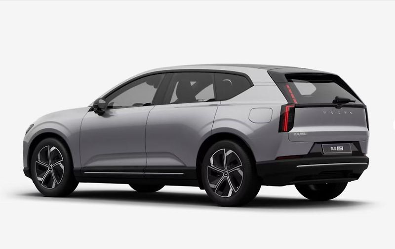 Volvo EX60 (2026) PURE ELECTRIC PLUS - fotka 7 z 16