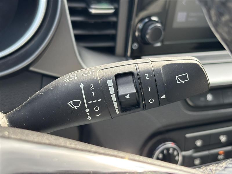 Kia Ceed 1,5 TGDi Spin ZÁRUKA KAMERA - fotka 26 z 35