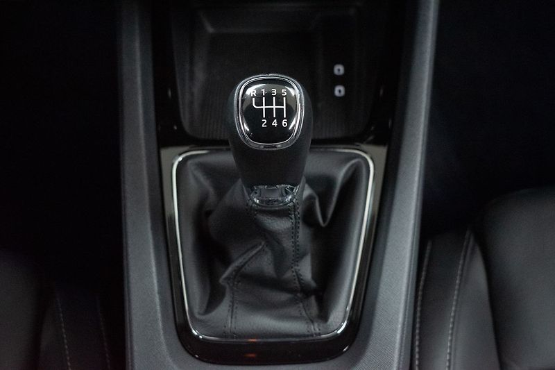 Škoda Octavia 2.0 TDI STYLE*KESSY*DPH*ČR 1.M - fotka 20 z 41