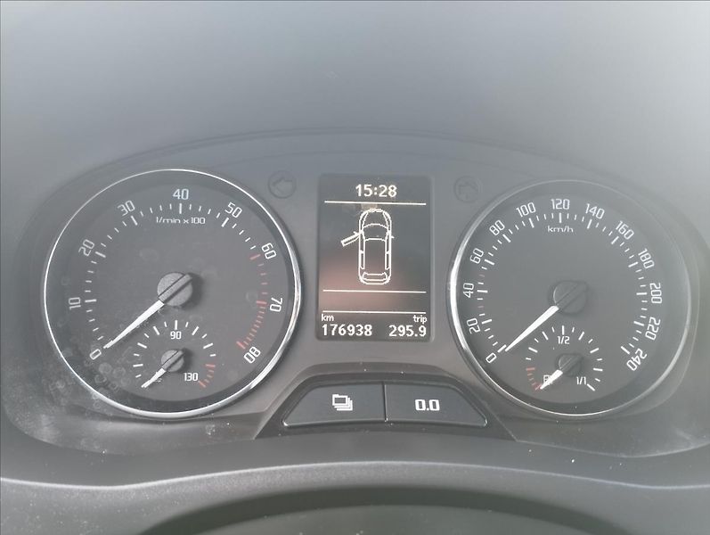 Škoda Roomster 1,2 TSi 63KW - fotka 11 z 16