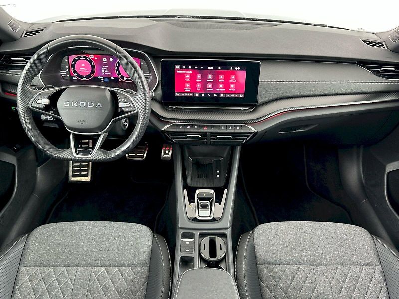 Škoda Octavia (2025) Combi DSG 1.5TSI 110kW SportLi - fotka 5 z 33