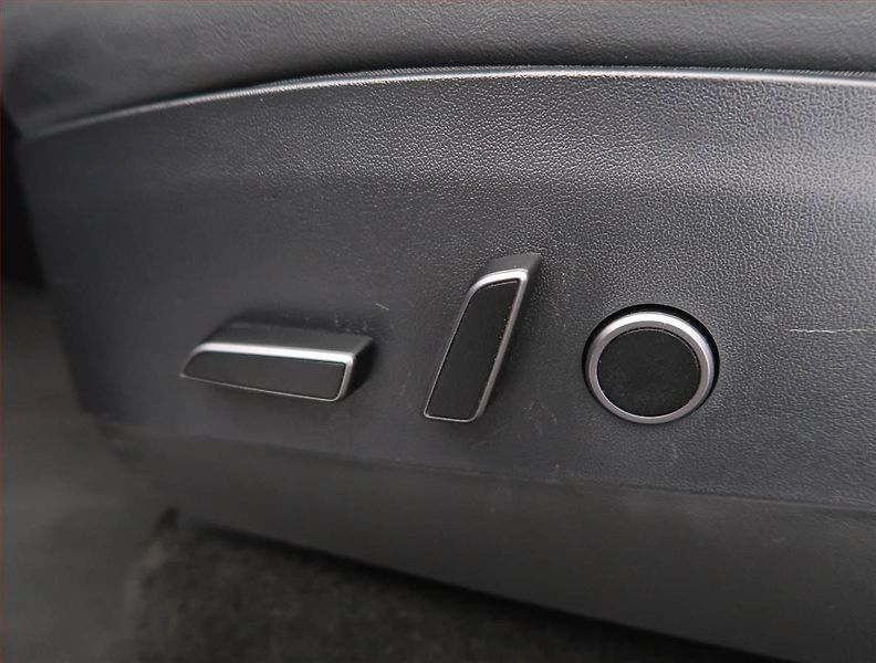 Tesla Model Y (2023) RWD LFP 60kWh, SoH 93% - fotka 20 z 32