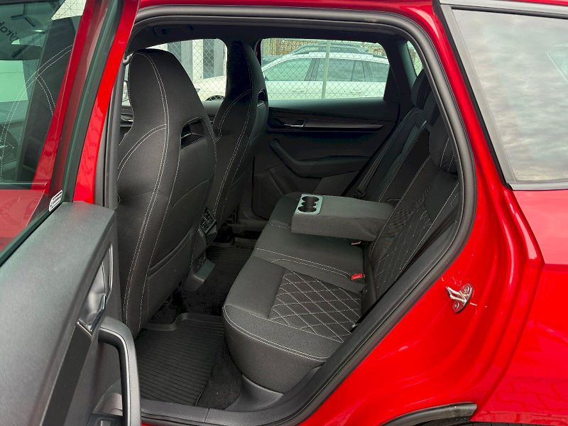 Škoda Karoq (2023) 1.5 TSI 110 kW DSG SportLine - fotka 11 z 25