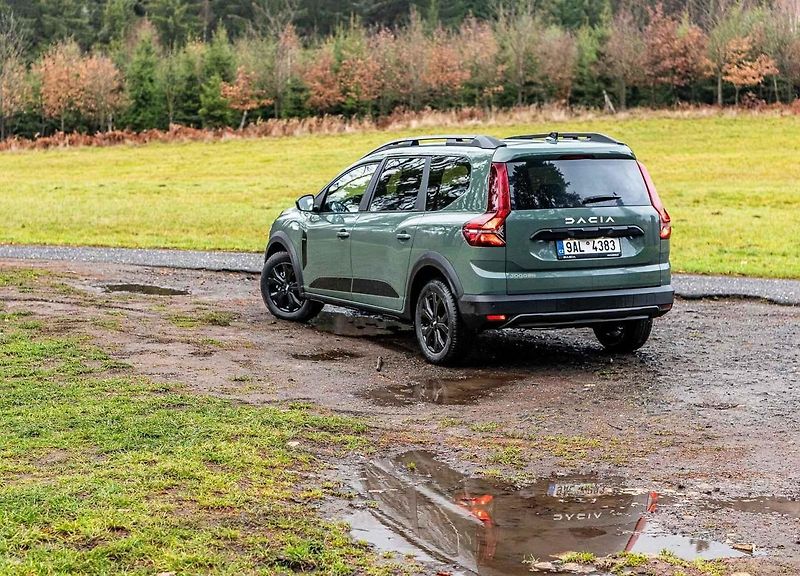 Dacie s novými příděmi jsou již u tuzemských dealerů