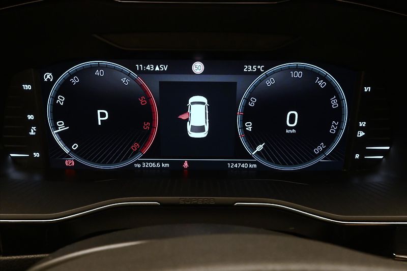 Škoda Superb 2,0 TDI 110 kW DSG STYLE Záruk - fotka 16 z 30