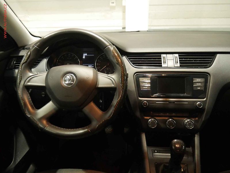 Škoda Octavia (2015) 1.6 TDi, ČR, AC - fotka 11 z 13