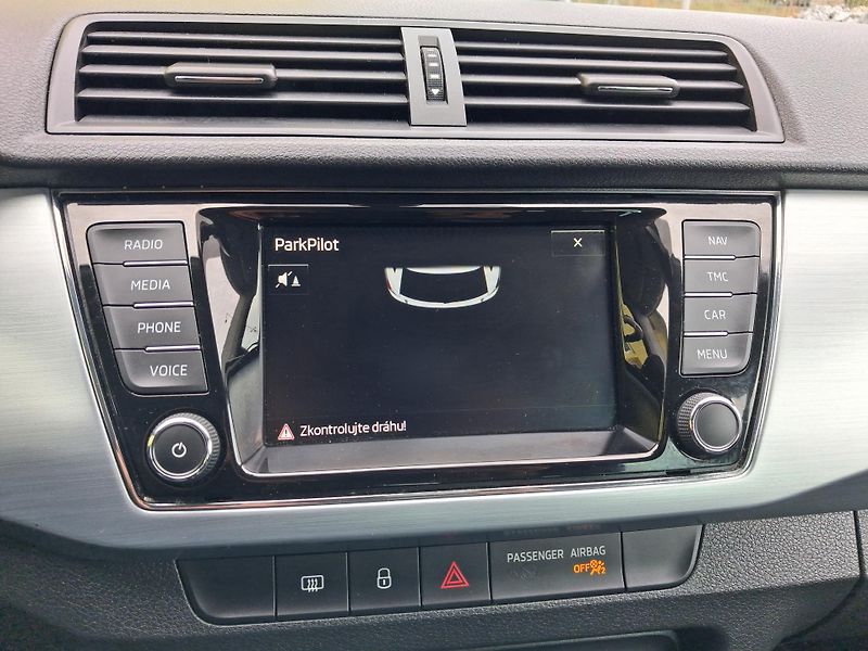 Škoda Fabia (2016) 1,2 TSi 81kw LED 1.MAJ. NAVI - fotka 28 z 40
