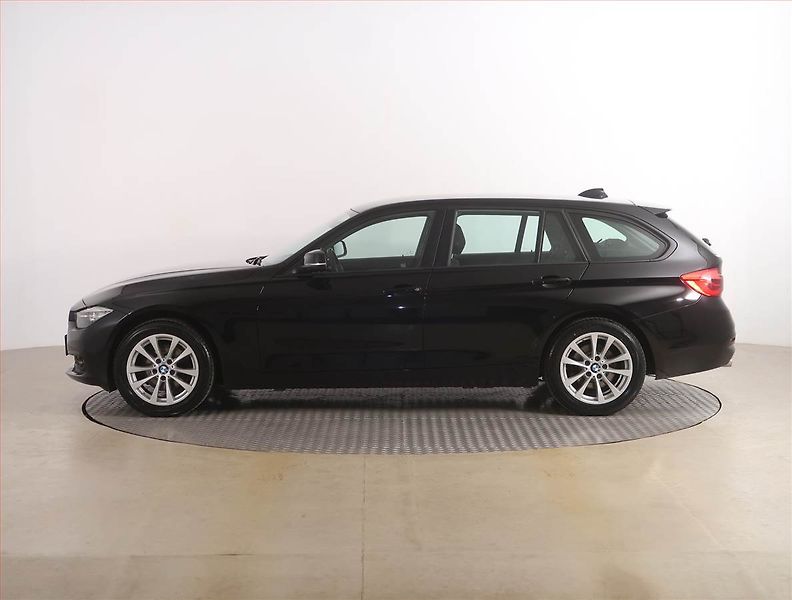 BMW Řada 3 (2015) 320 d xDrive, 4X4, Serv.kniha - fotka 3 z 19