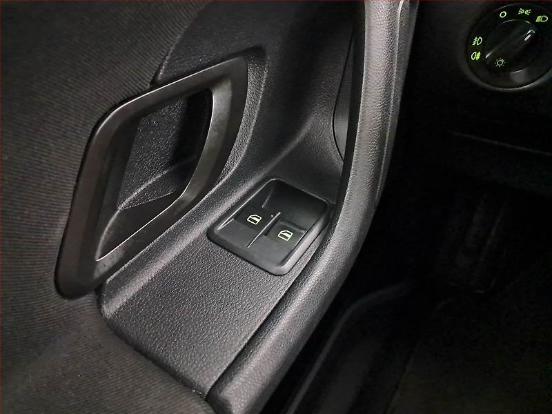 Škoda Fabia (2010) Ambition 1.2 TSI - fotka 15 z 15