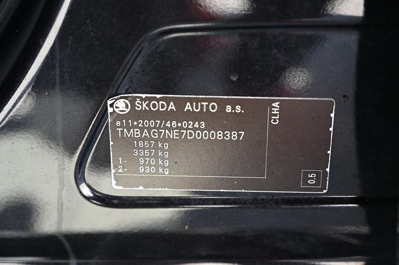 Škoda Octavia 1.6TDI 77KW Ambition rezervace - fotka 34 z 49