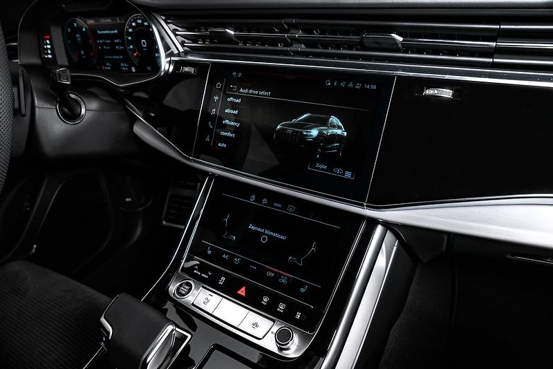Audi Q8 50TDI S-line Matrix Vzduch - fotka 16 z 18