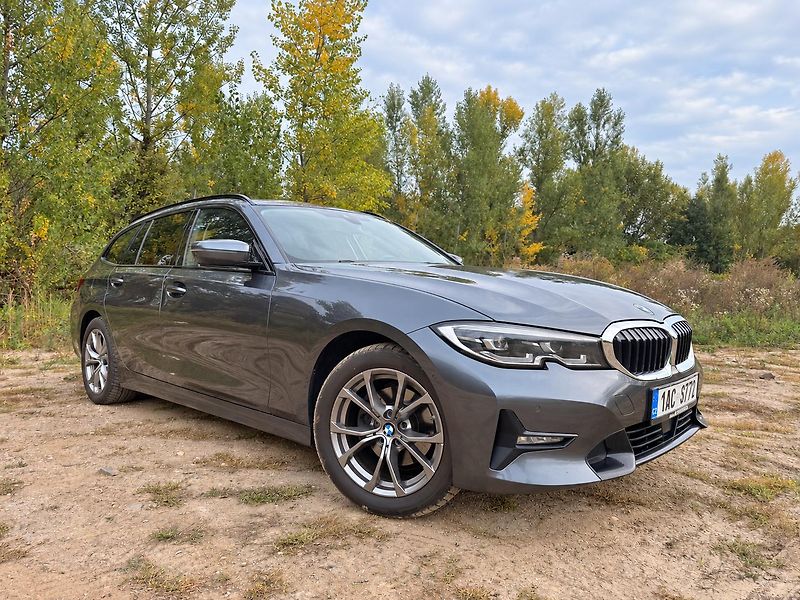 BMW Řada 3 (2021) - fotka 2 z 10