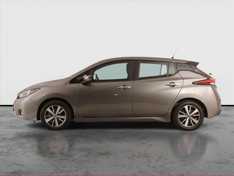 Nissan Leaf (2021) 40 kWh, SoH 90%, Automat - fotka 3 z 24