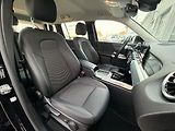 Mercedes-Benz GLB 180d - náhled 28