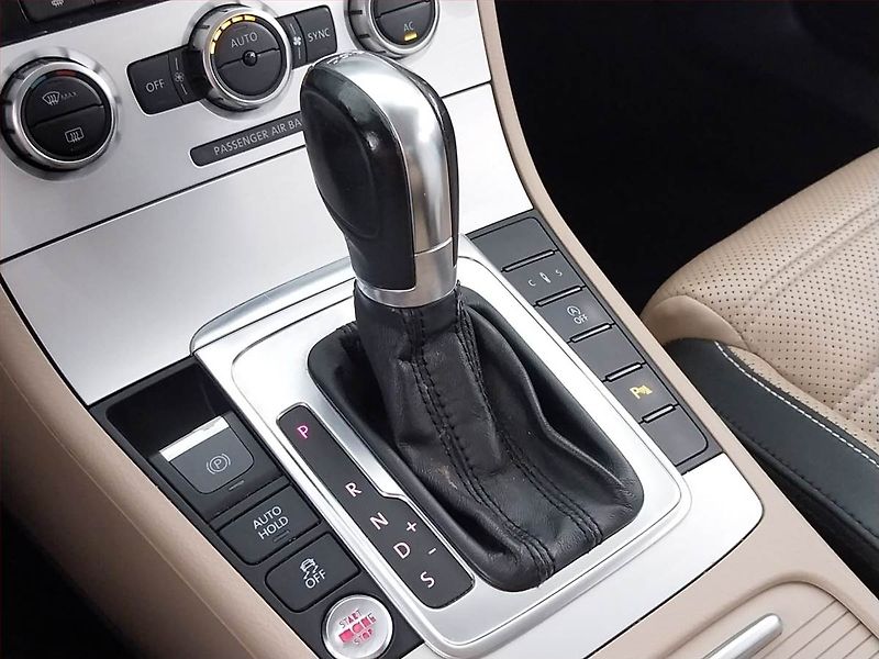 Volkswagen CC (2012) Highline 2.0 TDI, Automat - fotka 13 z 22