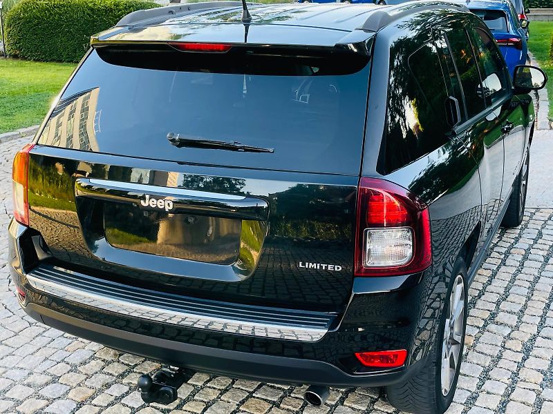 Jeep Compass 2.4i 4x4 AUT KAMERA TAŽNÉ - fotka 13 z 47