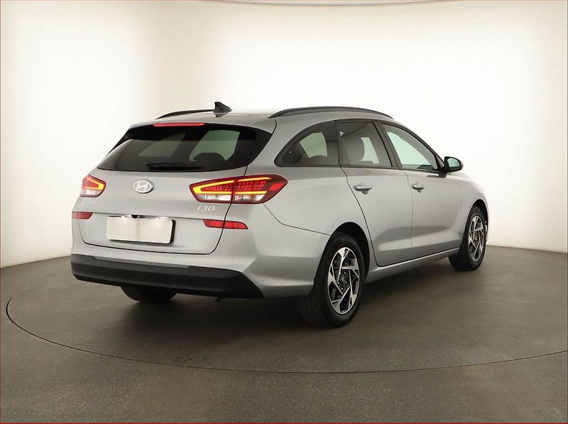 Hyundai i30 (2025) Smart 1.5 DPI, ČR,1.maj - fotka 5 z 15
