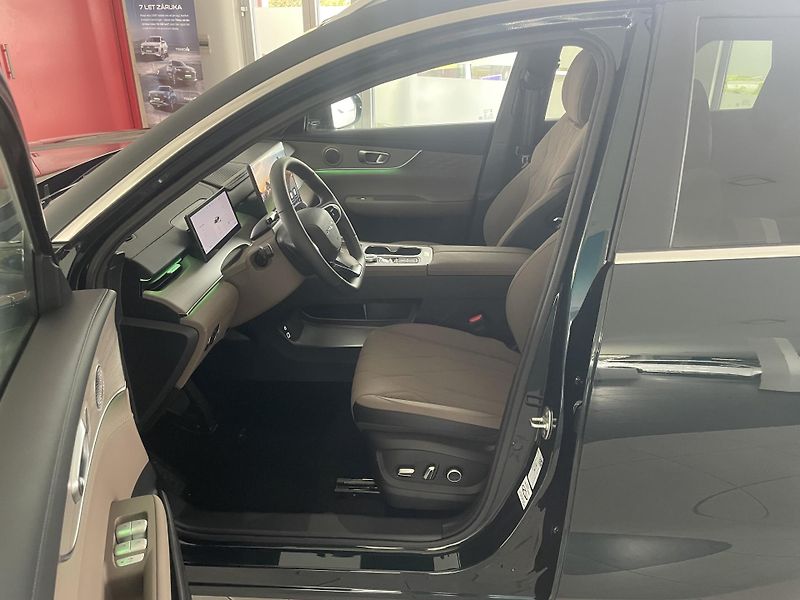 Chery Tiggo 8 PHEV (2026) 1,5T Unique FWD - fotka 9 z 55