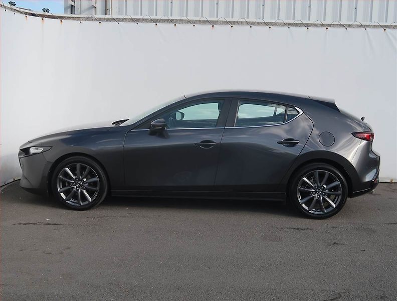 Mazda 3 (2021) 2.0 Skyactiv-G, 70TKM,Klima - fotka 3 z 23