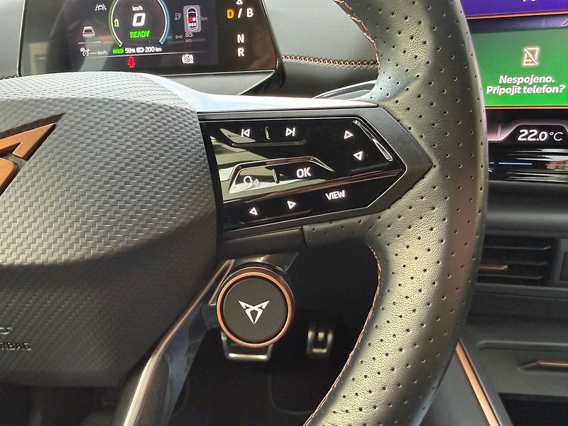 Cupra Born 170 kW eBoost FULL LED 63kWh - fotka 30 z 39