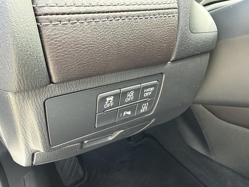 Mazda 6 2.0  Exclusive-Line FACELIFT - fotka 18 z 32
