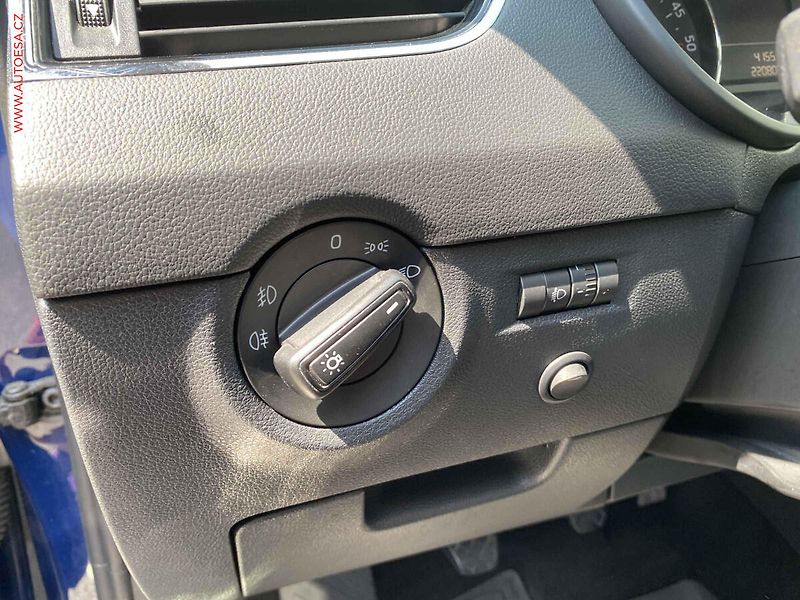 Škoda Octavia (2015) 1.6 TDI, ČR, AC, temp - fotka 15 z 16