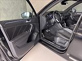 Volkswagen Tiguan Allspace 2,0 TDi  DSG 4x4 R-Line Matrix - náhled 22