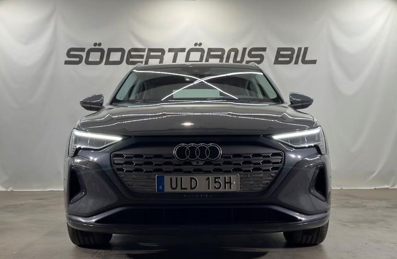Audi Q8 e-tron 55 Sportback Q SoH 93% Kam LED - fotka 4 z 25